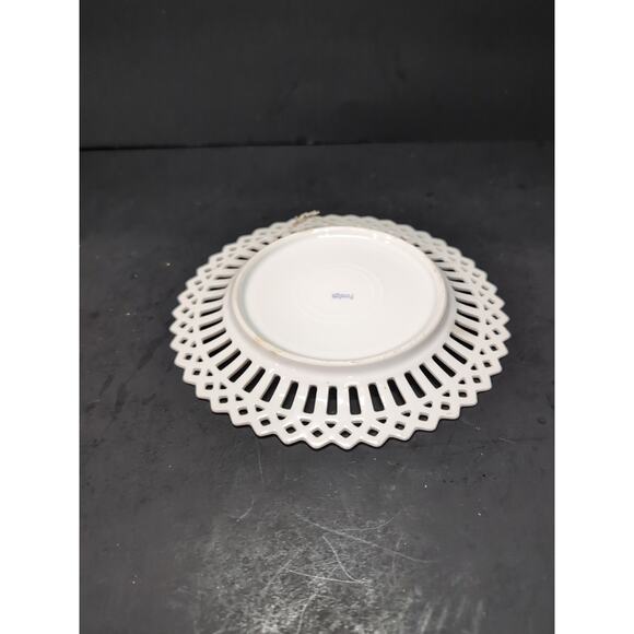 Viennese Lace Porcelain Plate, Scalloped Gold Edge, Germany Plate Pierced Design - Picture 5 of 7